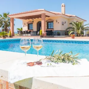 holiday-villa-in-the-countryside-with-panoramic-views.es-andalucia.com/